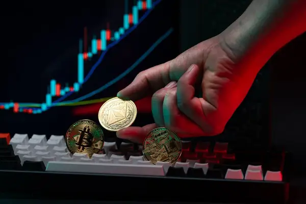 График тренда альткоинов и биткоина